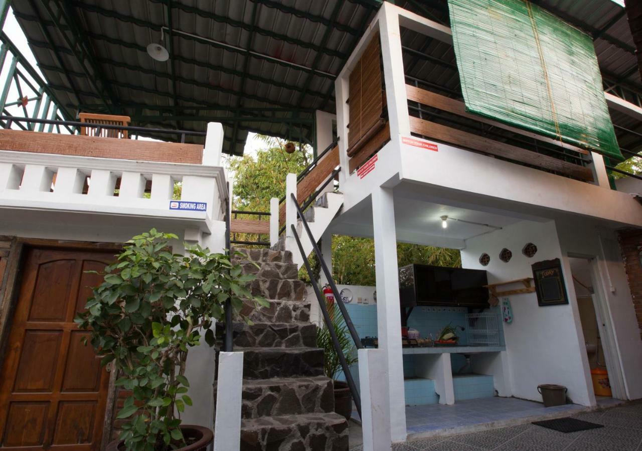 Joglo Yudhistira Villa Sleman  Exterior photo